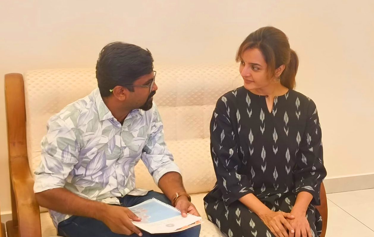Smt. Manju Warrier meeting with FAERI representatives to discuss an innovative school project promoting technology and STEM education in Kerala.